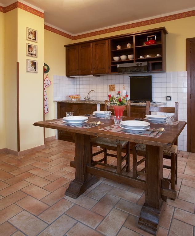 Casale Favilluta Guest House Petrignano Phòng bức ảnh