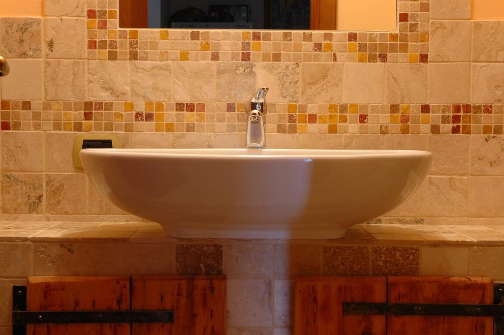 Casale Favilluta Guest House Petrignano Phòng bức ảnh